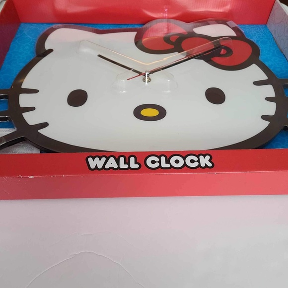Hello Kitty Large Wall Clock 20in Analog Display One Double A Battery Brand New - Picture 4 of 11